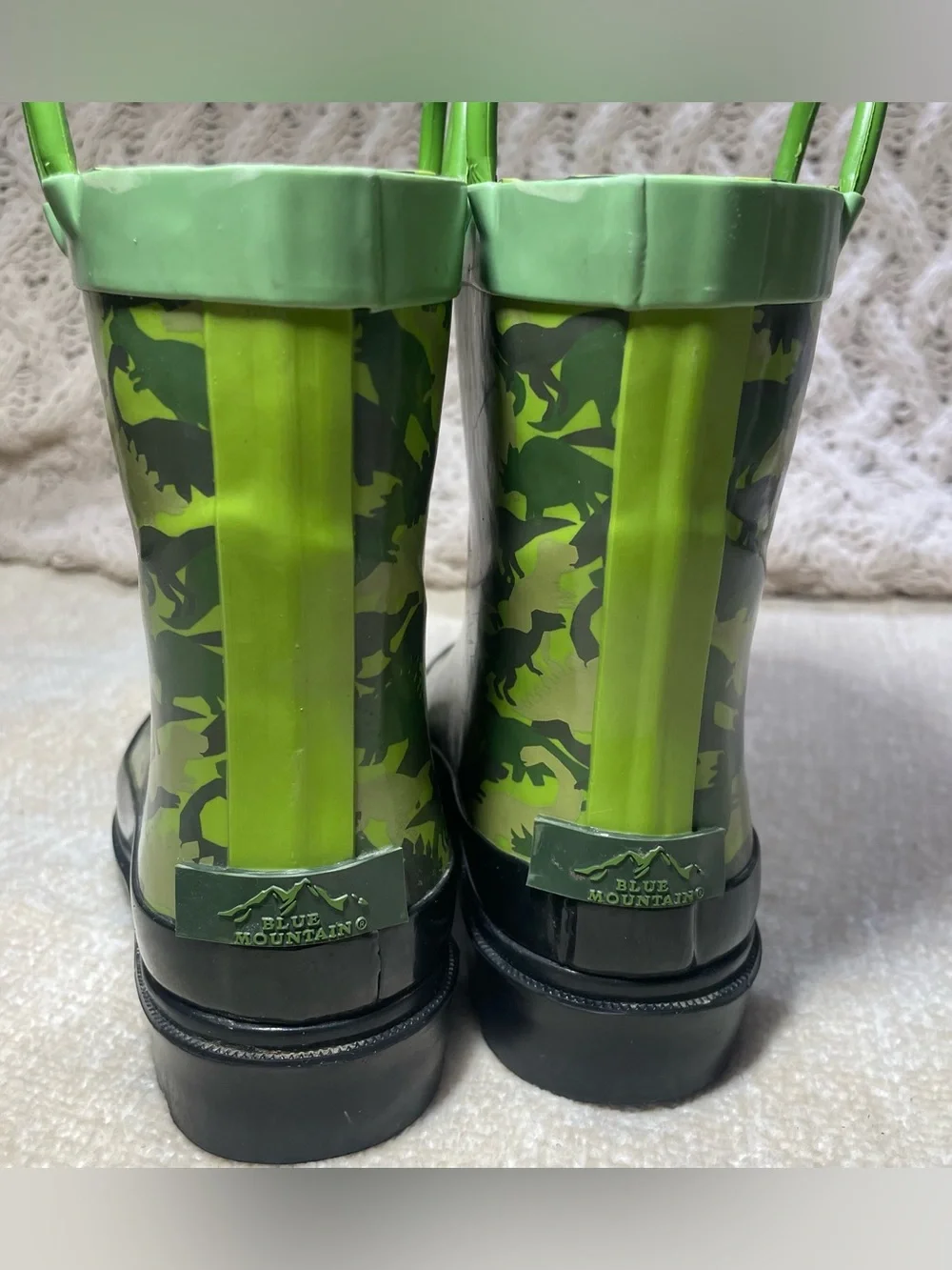 White Mountain Kids Green Dinosaur Camo Rain Boots size 9/10